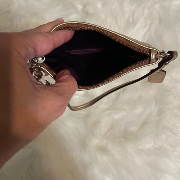 Coach Wristlet-Small-Gold - Picture 5 of 5